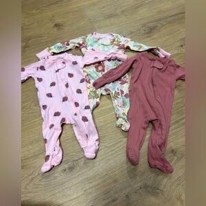 Set of three double zip footed sleep and play